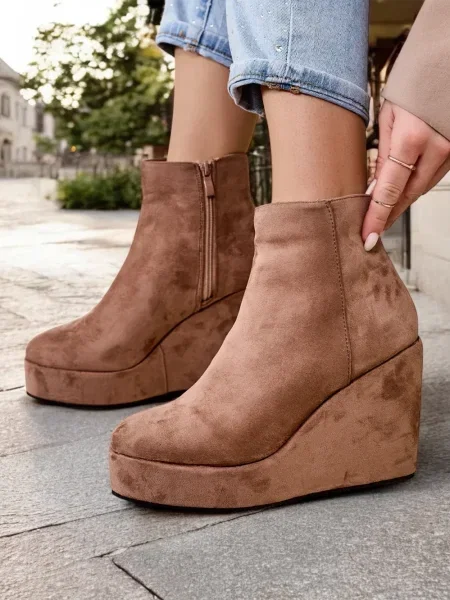 Botine Resti cu pană maro