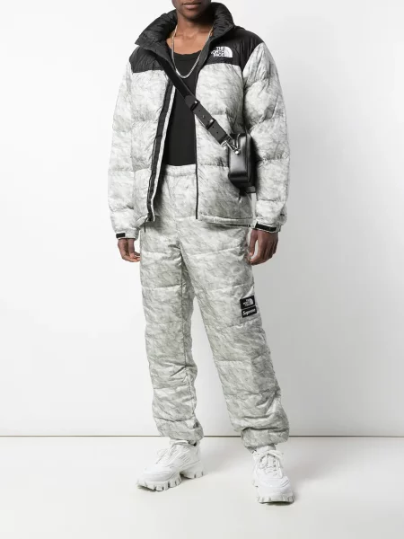 Raštuotas striukė Supreme pilka