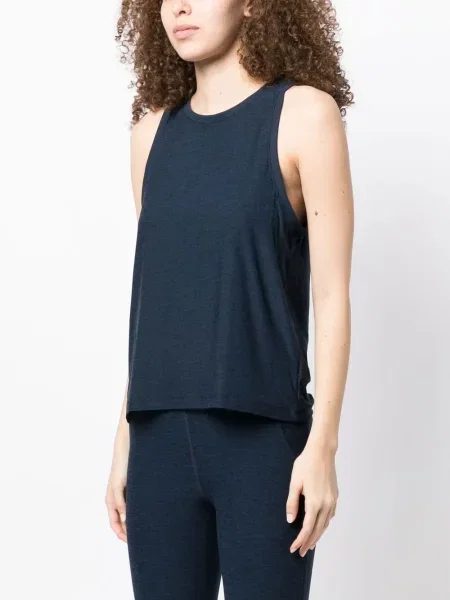 Топ Beyond Yoga синьо