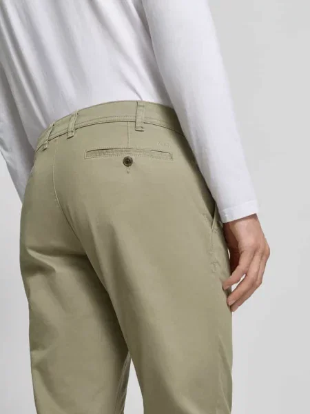 Chinosy o kroju slim fit z wpuszczanymi Mcneal
