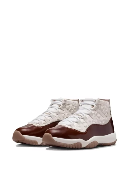 Sneakerși Jordan maro