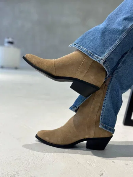 Замшевые сапоги 105.store бежевые