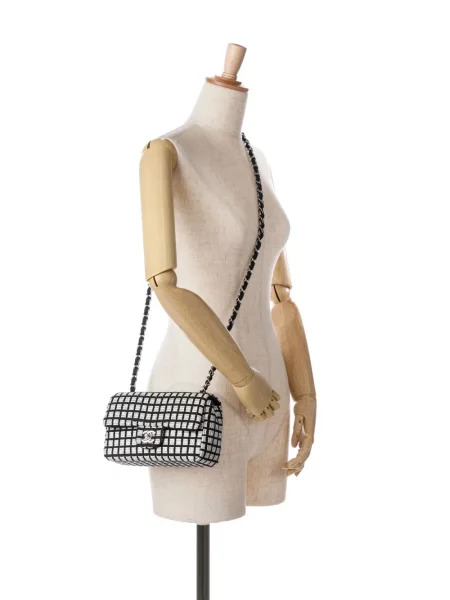 Tvídová klasická mini crossbody kabelka Chanel Pre-owned bílá