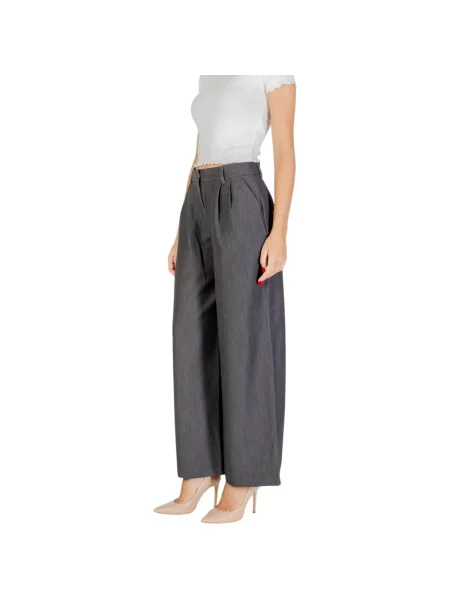 ONLY Pantaloni cutați HATTIE închis gri