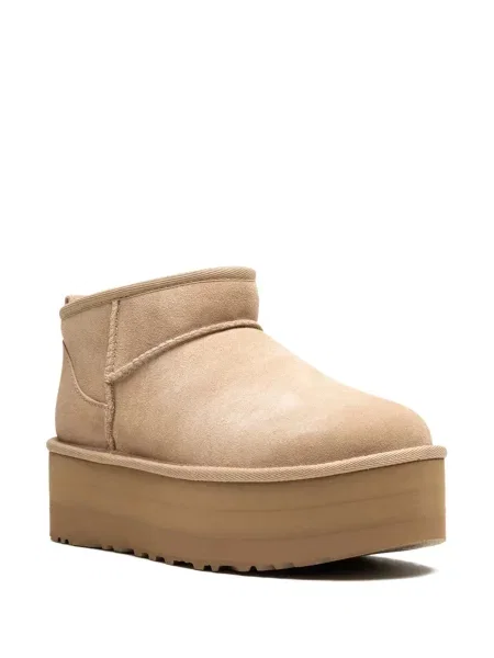 Klasikinės mini auliniai batai Ugg su platforma