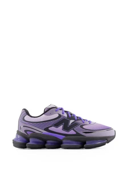 Sneakerși New Balance cu șireturi din dantelă violet