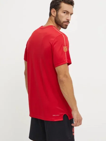 Футболка Nike красная