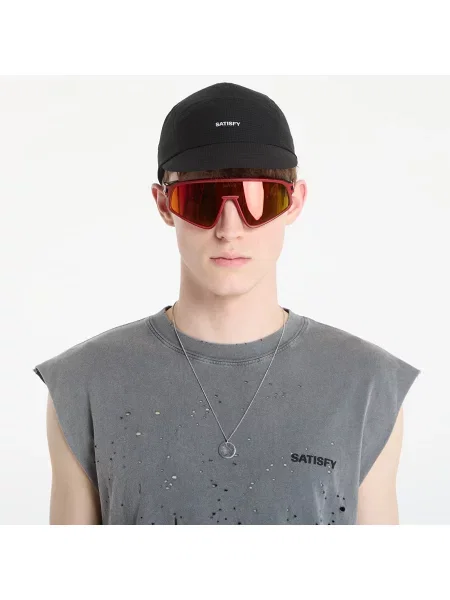 Шапка с козирки Satisfy черно