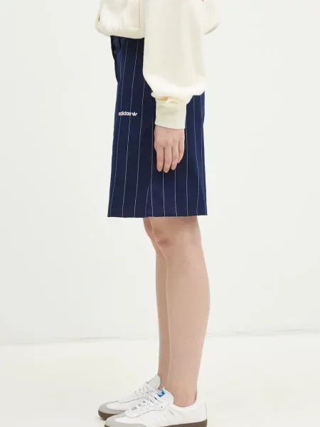 Kratke hlače adidas Originals PINSTRIPE SHORT mornarsko modra