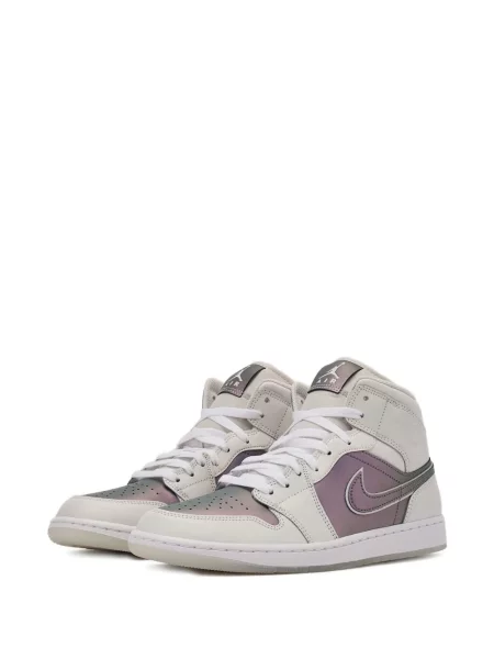 Sneakerși Jordan alb