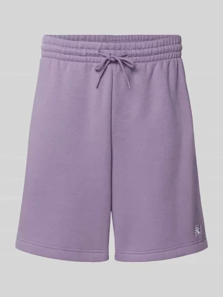 Szorty o kroju relaxed fit z wyhaftowanym logo New Balance