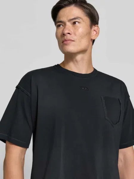 T-shirt z brustaszą model T-POCK' Diesel czarna