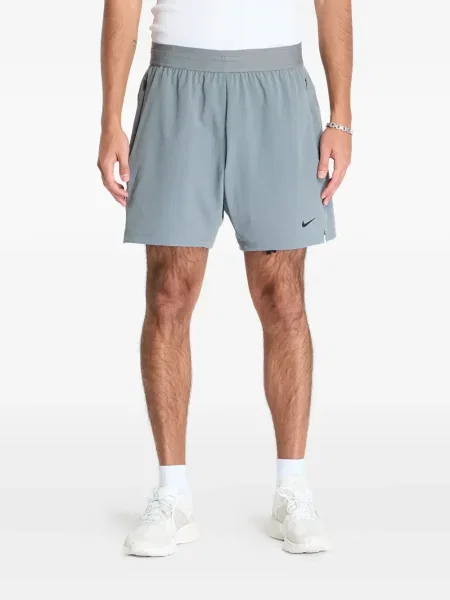 Pantaloni scurți Nike cu șireturi din dantelă cu model camuflaj roz