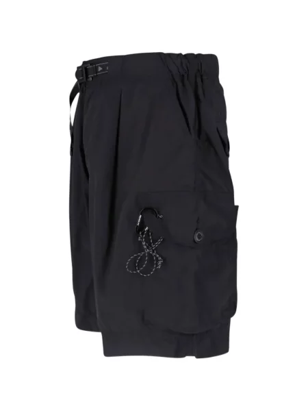 Pantaloni scurți cargo And Wander negru