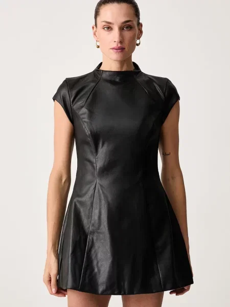 Bardot rochie evazată din imitație de piele DELPHI negru