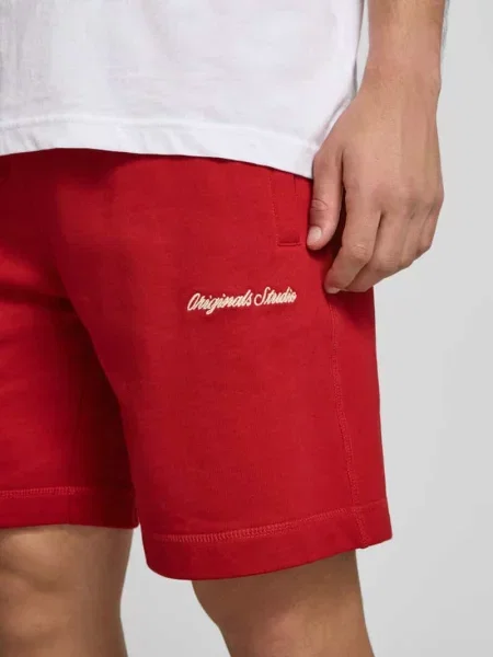 Szorty dresowe z wyhaftowanym logo model „KARL” Jack & Jones czerwone