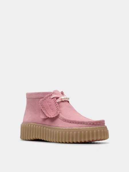Замшевые ботинки Clarks розовые