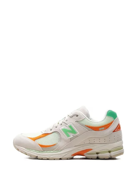 Top New Balance din dantelă negru