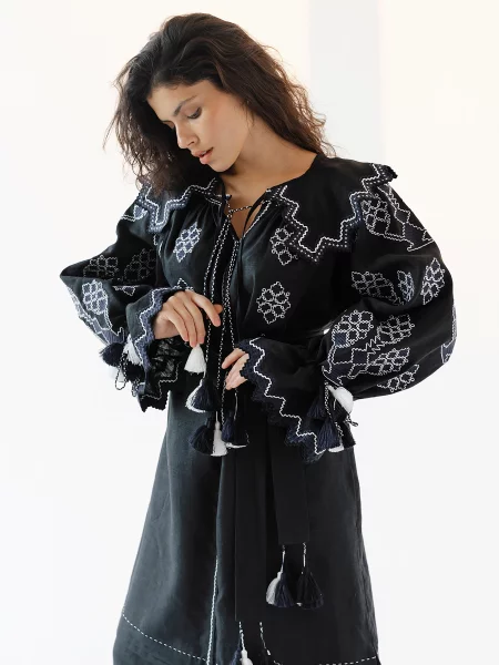 Платье Embroidered Gem с вышивкой черное