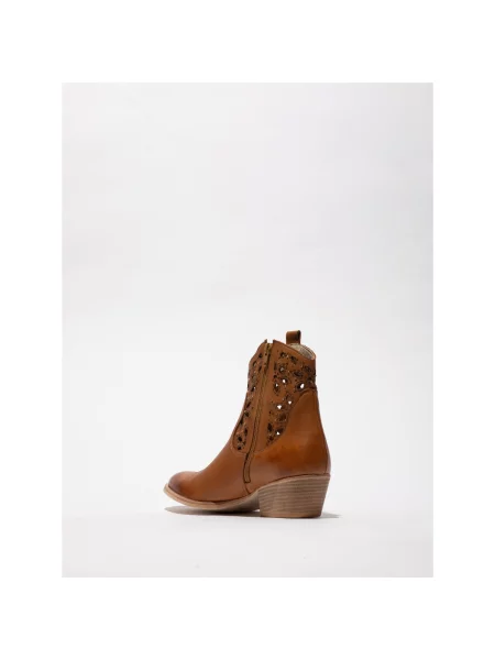 Pantofi Fly London maro