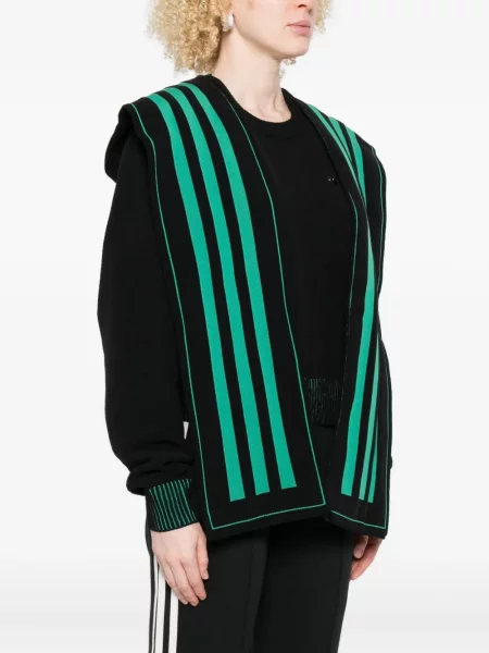Bluza Adidas z dekoltem w serek z nadrukiem złota