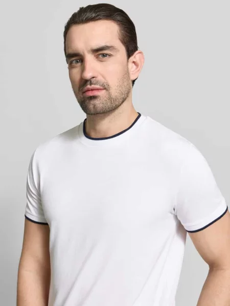 T-shirt z okrągłym dekoltem i paskami w kontrastowym kolorze Manuel Ritz biała