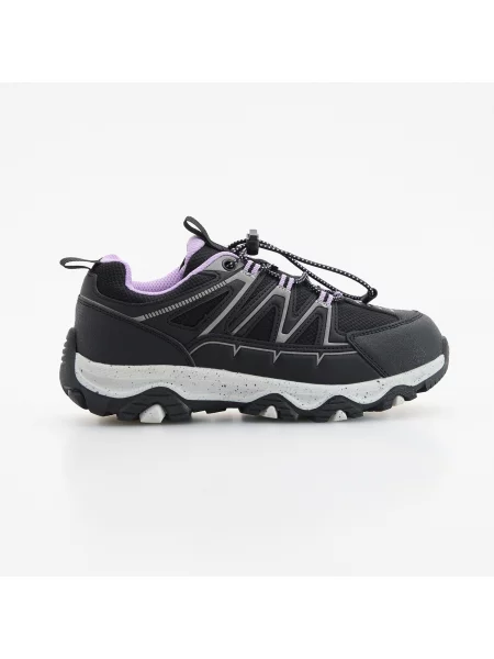 Reserved Sneaker fényvisszaverő betétekkel fekete