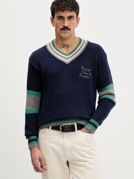 Pulover z dodatkom volne United Colors of Benetton x Stranger Things mornarsko modra