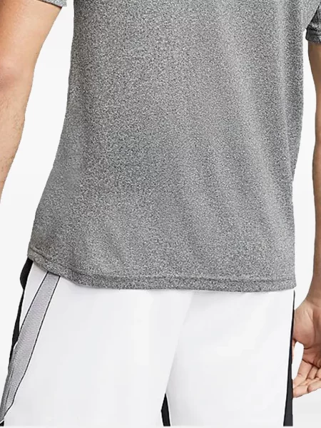 Hanorac Nike cu glugă cu imagine cu model camuflaj roșu