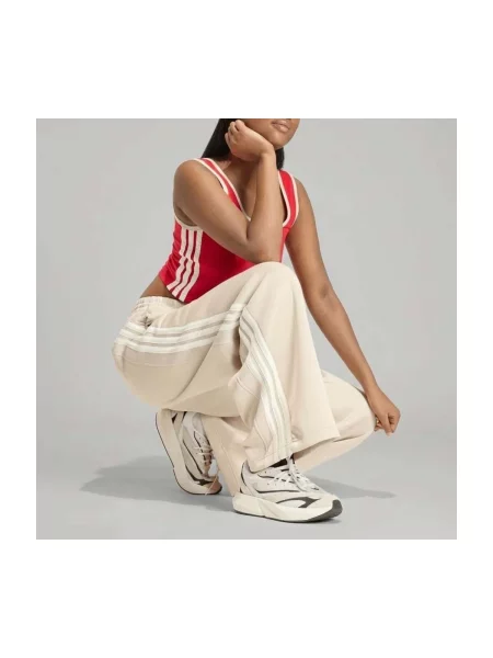 Pantaloni de trening Adidas de in bej