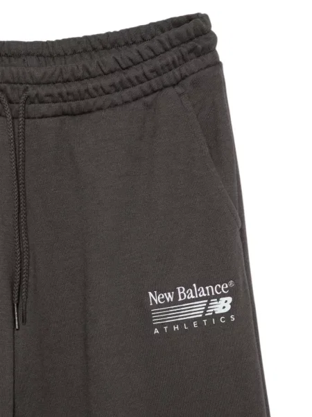 Бягане подрязан суитчър New Balance бродиран сиво