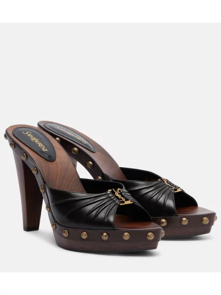 Papuci tip mules Saint Laurent din piele cu tepi maro