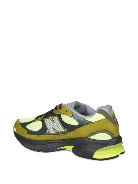 Sneakerși New Balance maro