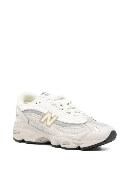 Top New Balance gri