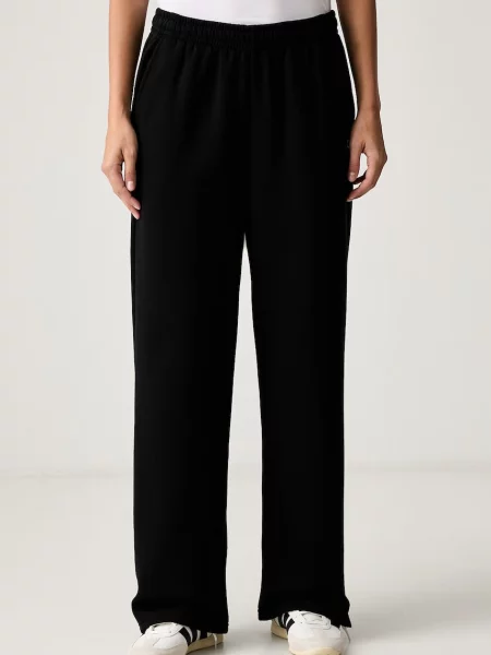 Under Armour pantaloni de trening pentru femei cu Rival negru