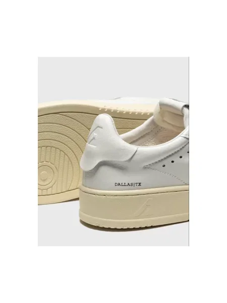 Sneakerși Autry alb
