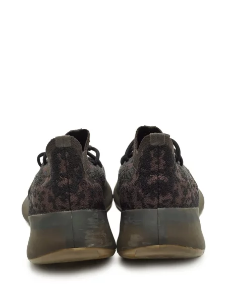 Sneaker Adidas Yeezy barna