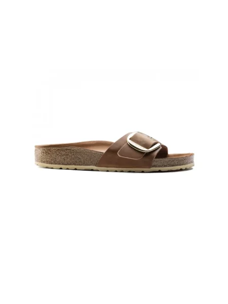 Klapki Birkenstock skórzane na sprzączkę na płaskim obcasie brązowe