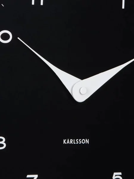 Часы Karlsson