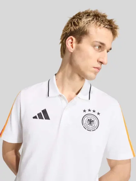 Krój regular fit t-shirt z czystej bawełny model Deutschland DNA Polo WM Adidas Sportswear biała