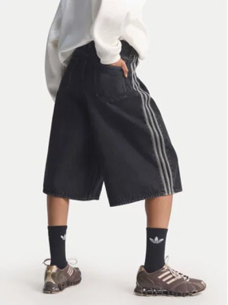 Adidas Džínsové šortky Firebird Jorts Oversize čierna