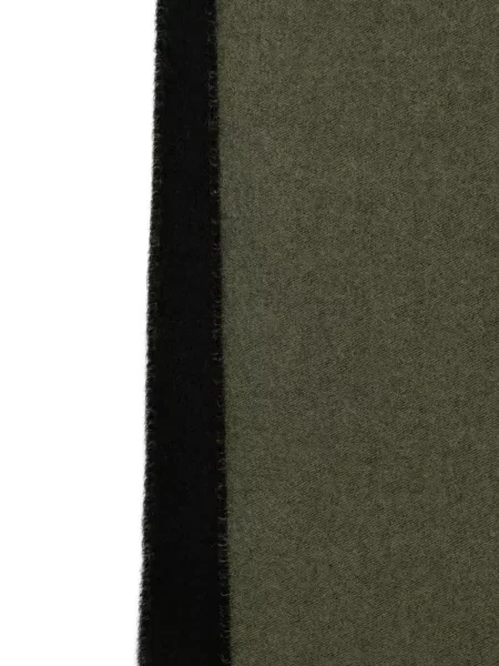 Fular Fendi cu franjuri verde