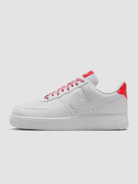 Кожаные кроссовки Nike Air Force 1 белые