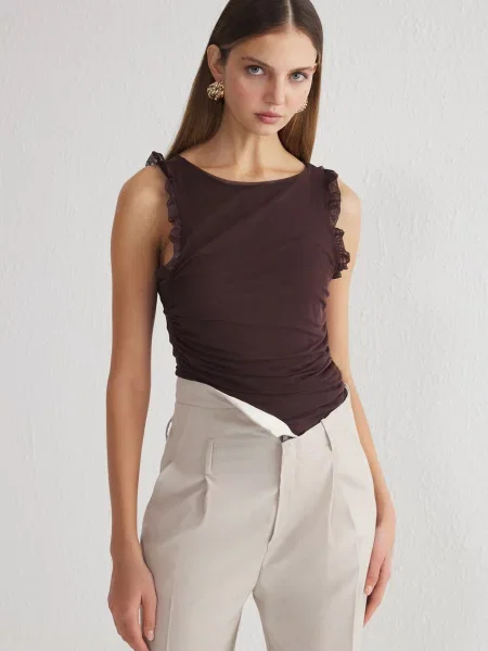 Trendyol Tricou body închis maro