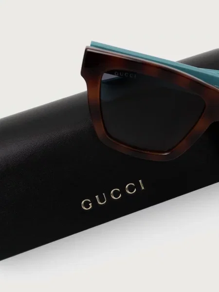 Солнцезащитные очки Gucci