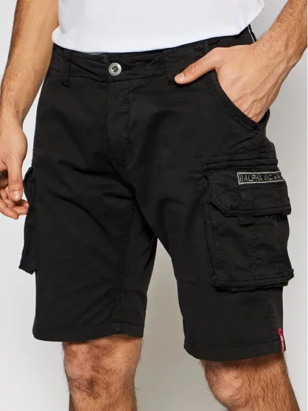 Kratke hlače iz tkanine Alpha Industries črna