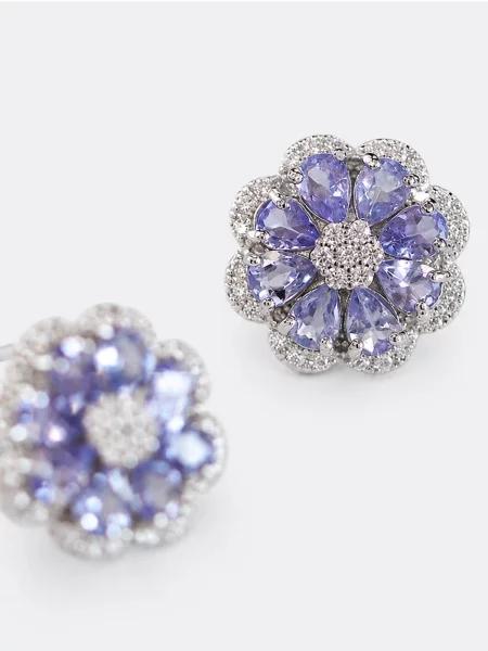 LanLivia Cercei Tanzanite Stone Flower Ear Studs mov deschis / argintiu