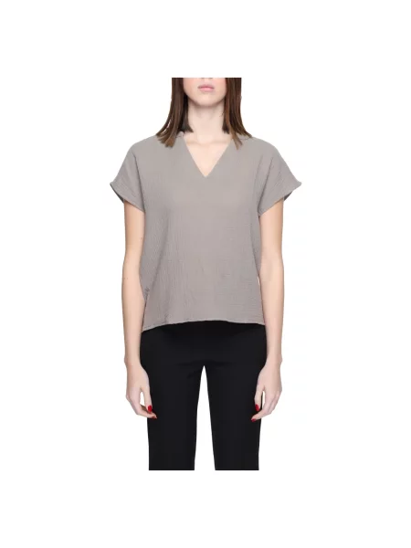 Krótka bluzka Jacqueline De Yong z krótkim rękawem czarna