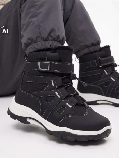 Sinsay Zateplené kotníkové boty z imitace kůže na suchý černá