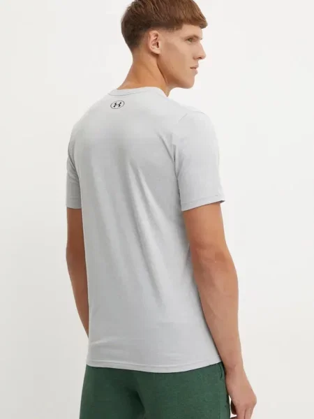 Футболка Under Armour с принтом серая